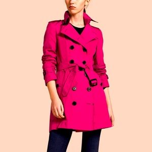BURBERRY Classic Fitted Trench Coat